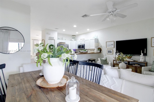 dining space featuring recessed lighting, visible vents, and a ceiling fan