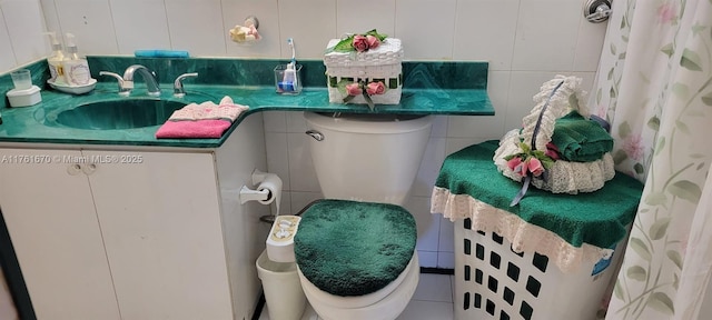 4801 NW 7th St Unit 810-16, Miami, FL 33126 - bathroom with toilet and vanity