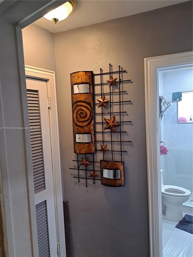 911 W Country Club Cir, Plantation, FL 33317 - details featuring toilet and a shower