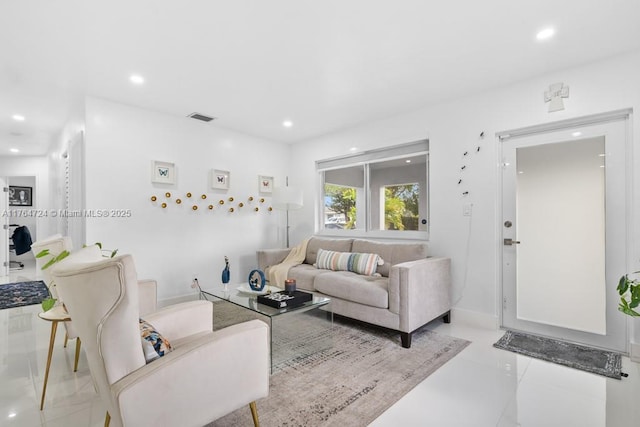 10341 SW 150th Ter, Miami, FL 33176 - living area with visible vents, recessed lighting, and baseboards