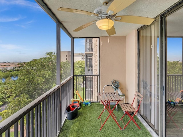 900 NE 195th St Unit 504, Miami, FL 33179 - balcony featuring ceiling fan