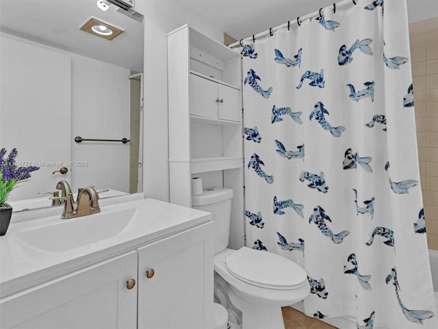 900 NE 195th St Unit 504, Miami, FL 33179 - full bathroom featuring toilet and vanity