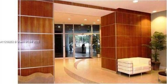 1750 N Bayshore Dr Unit 1606, Miami, FL 33132 - view of common area