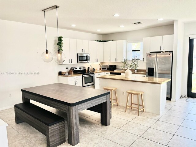 616 NE 193rd St, Miami, FL 33179 - photo 8