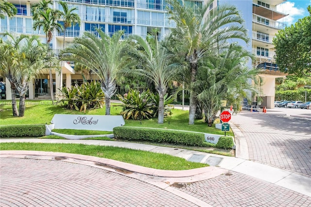 600 Grapetree Dr Unit 8Cs, Key Biscayne, FL 33149 - view of surrounding community