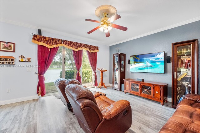 4261 SW 126th Ave, Miramar, FL 33027 - living room featuring wood finished floors, crown molding, a ceiling fan, and baseboards