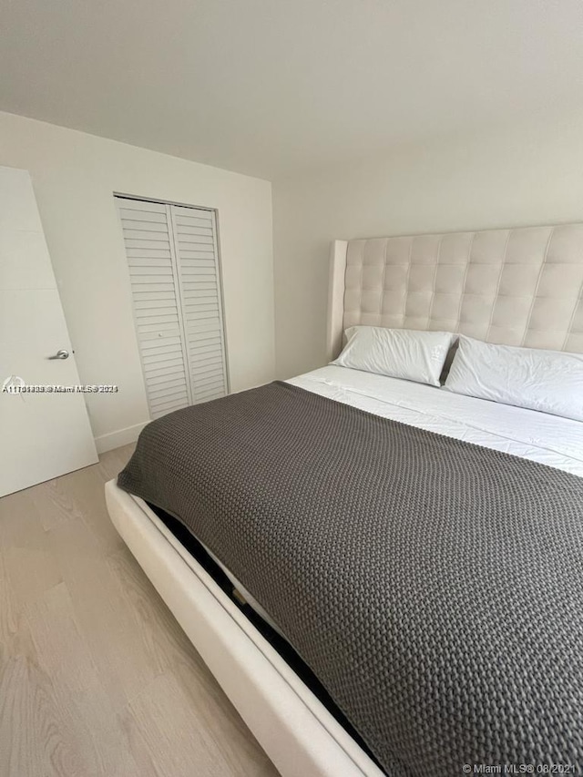 bedroom featuring a closet