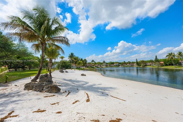 19852 NW 88th Ave, Hialeah, FL 33018 - water view