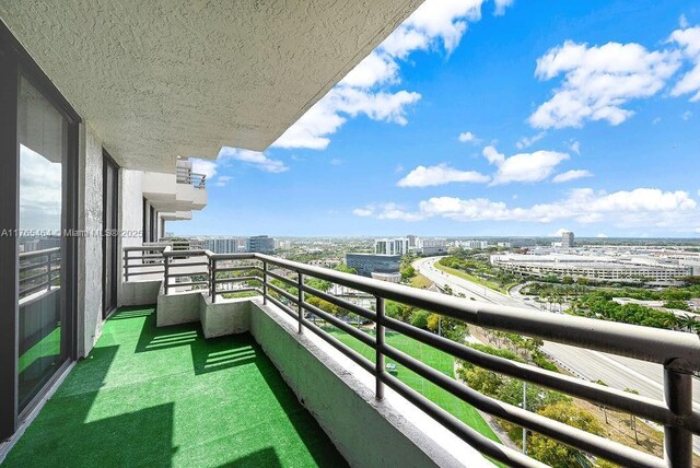 3300 NE 191st St Unit Lp03, Aventura, FL 33180 - balcony featuring a view of city