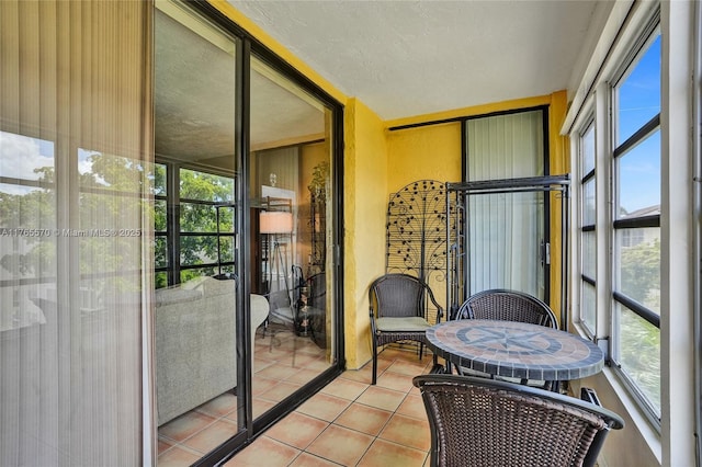 2811 Somerset Dr Unit 405, Lauderdale Lakes, FL 33311 - view of sunroom / solarium