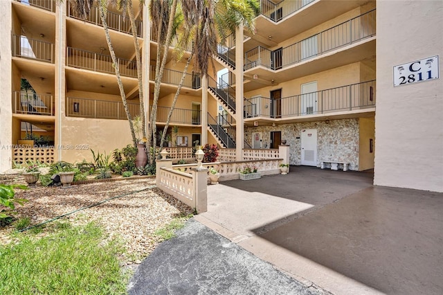 2811 Somerset Dr Unit 405, Lauderdale Lakes, FL 33311 - view of community