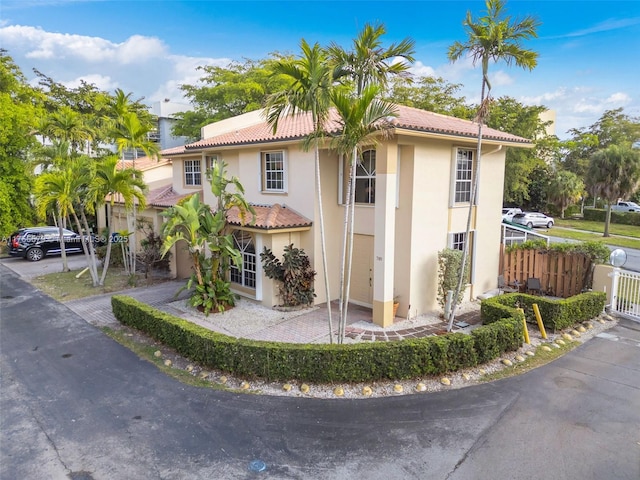 789 NE 195th St, Miami, FL 33179 - photo 34