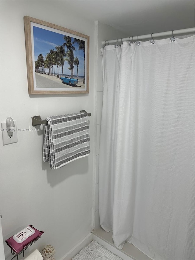 18041 Biscayne Blvd Unit Ph02, Aventura, FL 33160 - bathroom featuring curtained shower