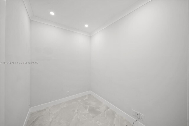 unfurnished room featuring recessed lighting, baseboards, and ornamental molding