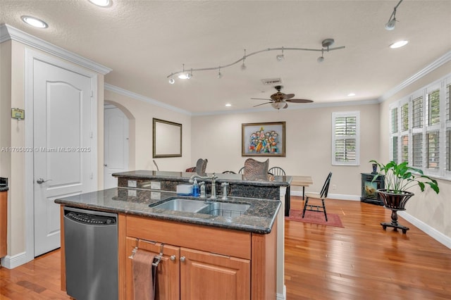 616 NE Venezia Ln Unit 616, Boca Raton, FL 33487 - kitchen with arched walkways, ornamental molding, ceiling fan, a sink, and dishwasher