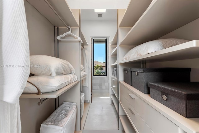 22 Isla Bahia Dr, Fort Lauderdale, FL 33316 - walk in closet with visible vents