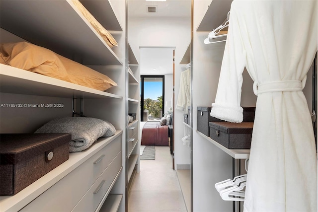 22 Isla Bahia Dr, Fort Lauderdale, FL 33316 - walk in closet featuring visible vents