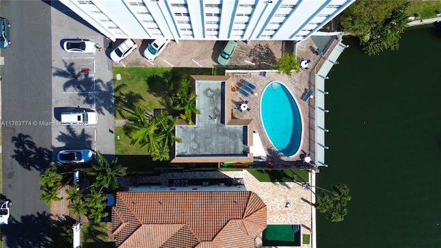 1770 E Las Olas Blvd Unit 302, Fort Lauderdale, FL 33301 - aerial view of a pool area and a nearby body of water