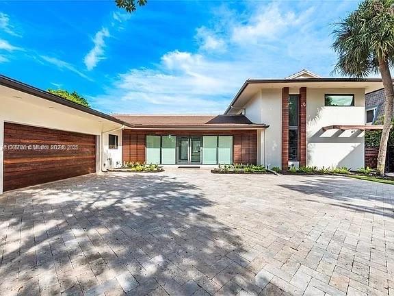 1025 Diplomat Pkwy, Hollywood, FL 33019 - photo 5