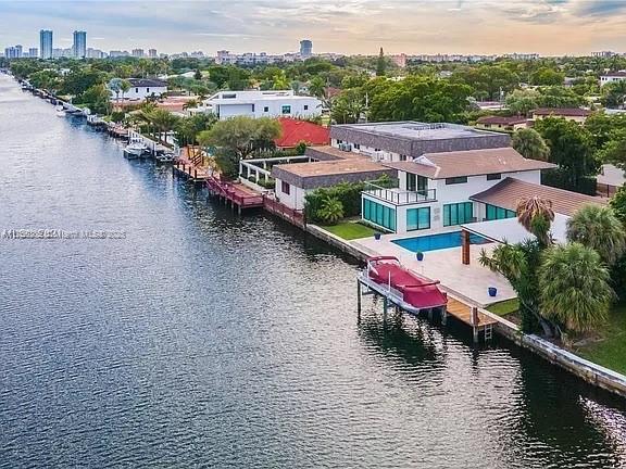 1025 Diplomat Pkwy, Hollywood, FL 33019 - photo 9