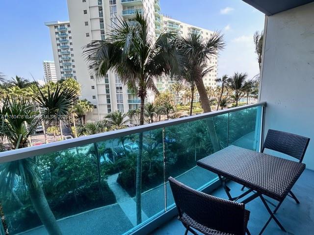 4001 S Ocean Dr Unit 4G, Hollywood, FL 33019 - photo 2