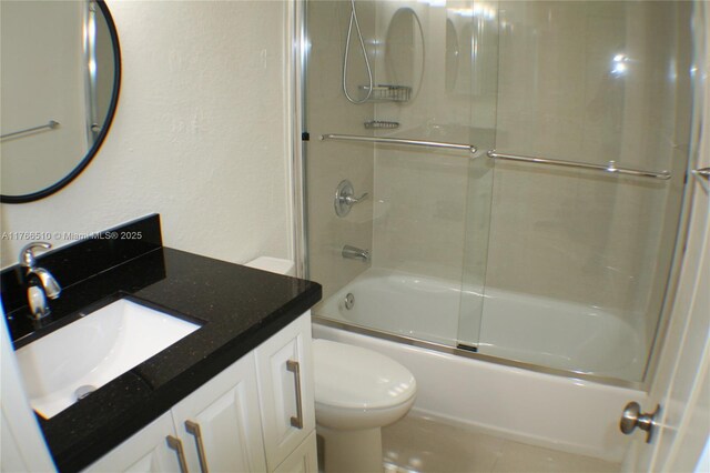 8918 SW 5th Ter, Miami, FL 33174 - full bath featuring toilet, vanity, and enclosed tub / shower combo