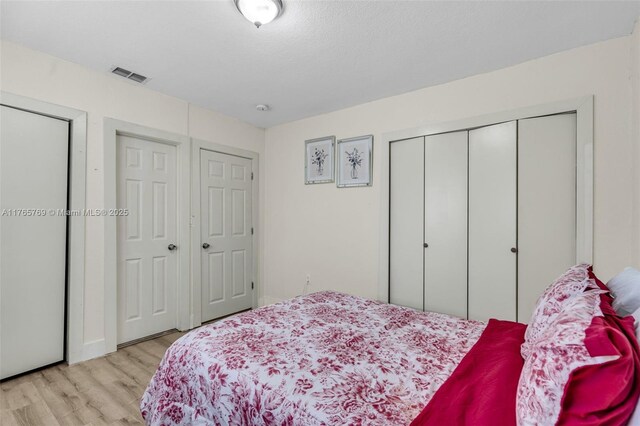 1522 NE 148th St, Miami, FL 33161 - bathroom featuring vanity, toilet, and a stall shower
