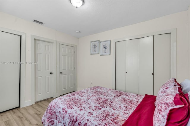 1522 NE 148th St, Miami, FL 33161 - bedroom featuring light wood-style flooring