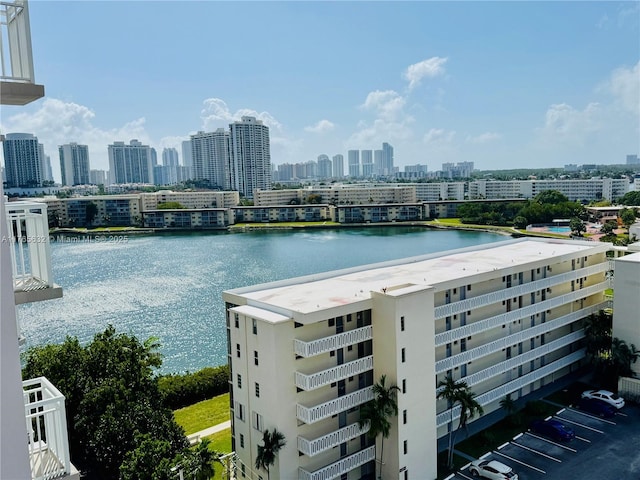 water view featuring a view of city