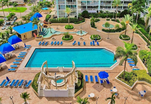 7601 E Treasure Dr Unit 1518, North Bay Village, FL 33141 - view of community pool