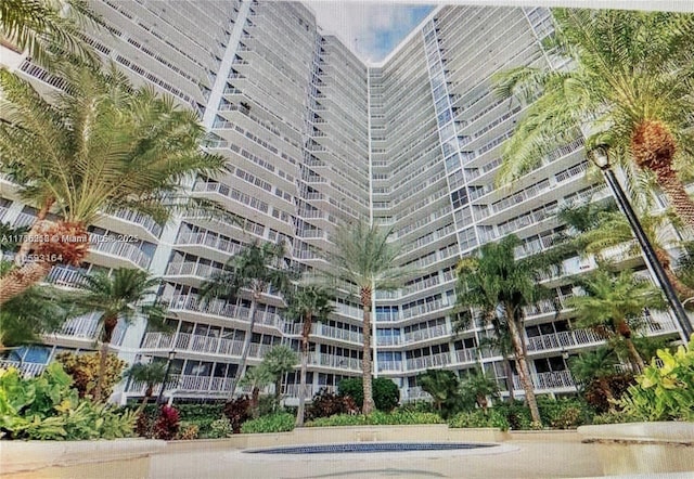 7601 E Treasure Dr Unit 1518, North Bay Village, FL 33141 - view of apartment building / complex