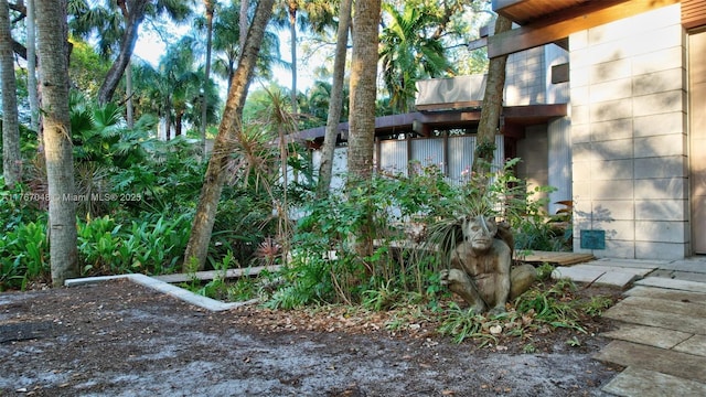 2410 SW 29th Way, Fort Lauderdale, FL 33312 - view of yard