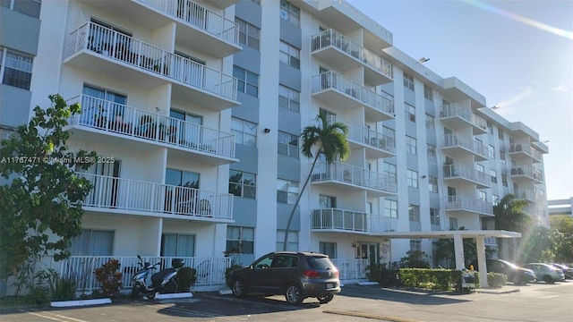 16465 NE 22nd Ave Unit 114, North Miami Beach, FL 33160 - view of building exterior