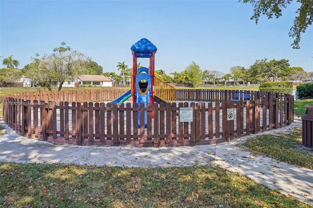 5081 SW 154th Pl, Miami, FL 33185 - community play area featuring fence
