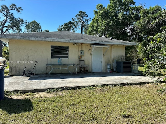 909 Canton Ave, Lehigh Acres, FL 33972 - photo 3