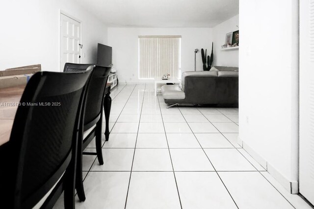 10772 N Kendall Dr Unit G5, Miami, FL 33176 - living room featuring light tile patterned flooring