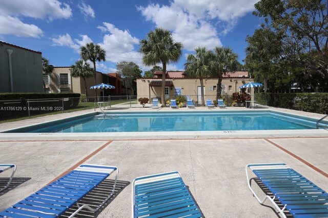 10772 N Kendall Dr Unit G5, Miami, FL 33176 - community pool featuring a patio area
