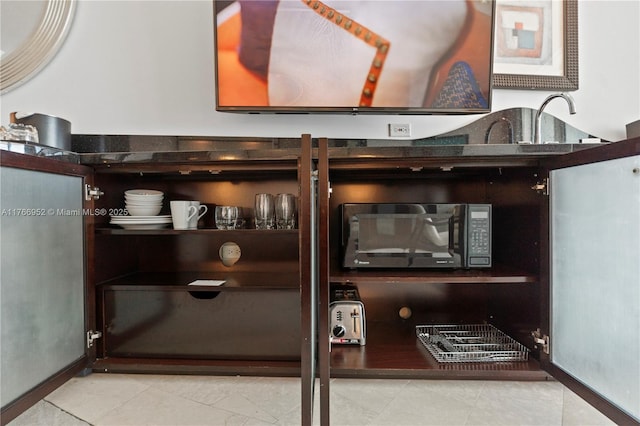 4391 Collins Ave Unit 1618, Miami Beach, FL 33140 - details featuring black microwave