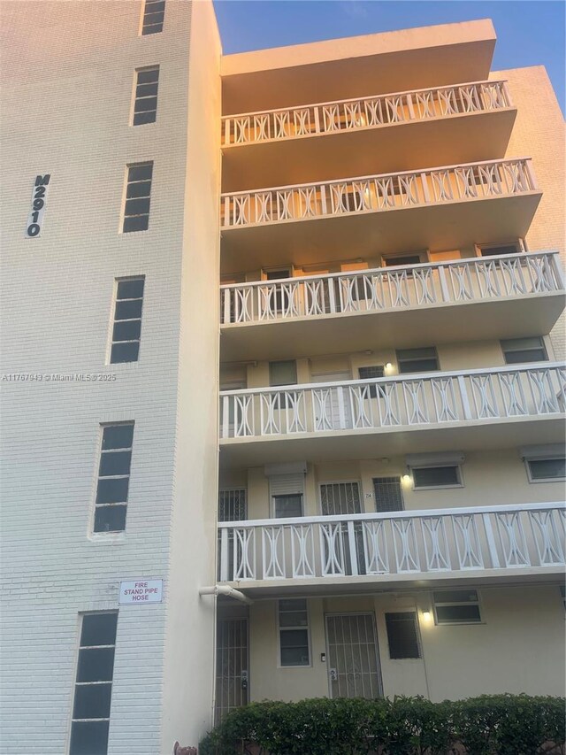 2910 Point E Dr Unit M414, Aventura, FL 33160 - view of apartment building / complex