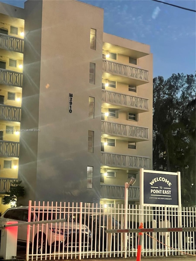 2910 Point E Dr Unit M414, Aventura, FL 33160 - view of property with fence