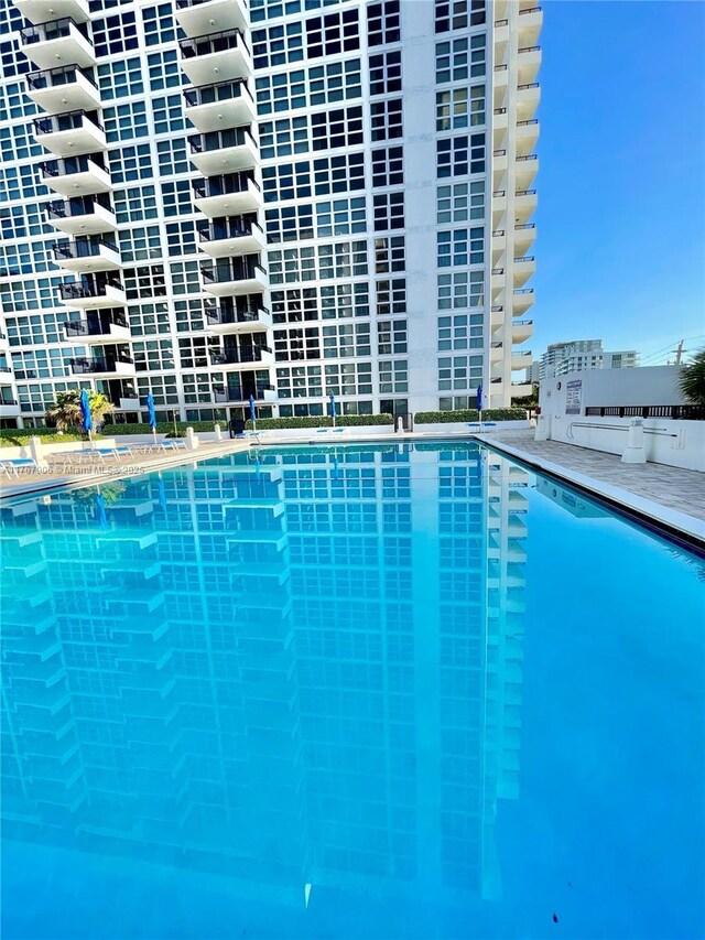 531 N Ocean Blvd Unit 1003, Pompano Beach, FL 33062 - view of community pool