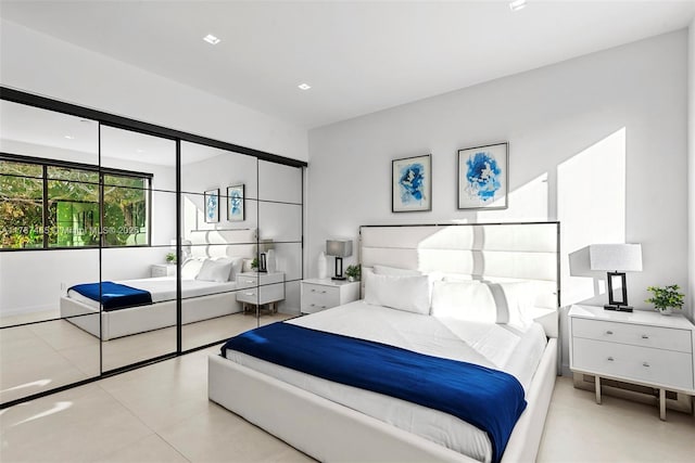 2572 NE 182nd Ter, North Miami Beach, FL 33160 - view of bedroom