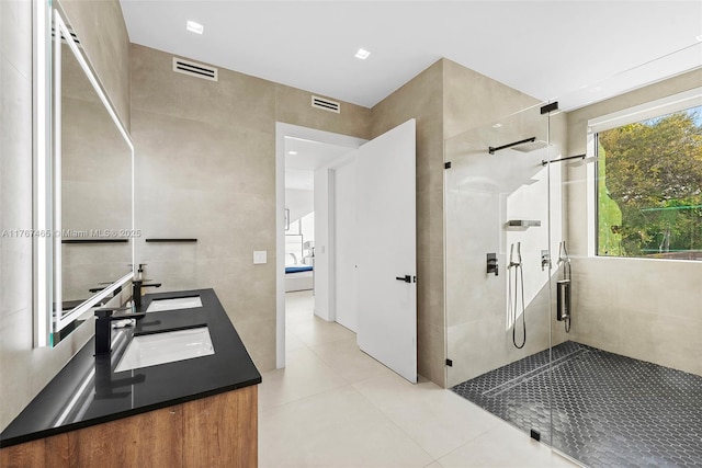 2572 NE 182nd Ter, North Miami Beach, FL 33160 - full bath with a stall shower, visible vents, and a sink