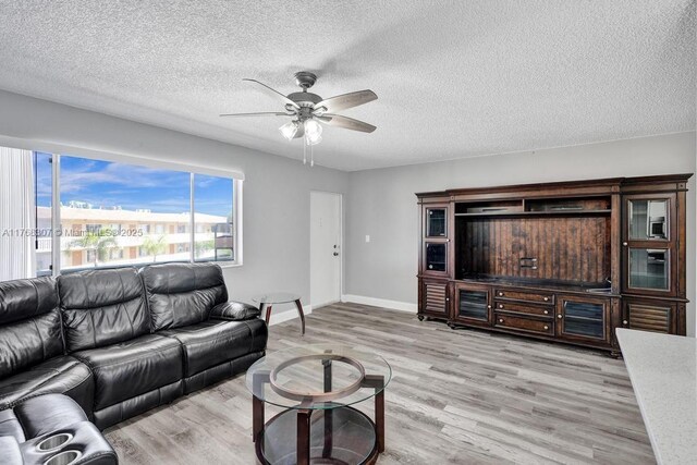 700 Village Green Ct Unit 319, Palm Springs, FL 33461 - photo 4
