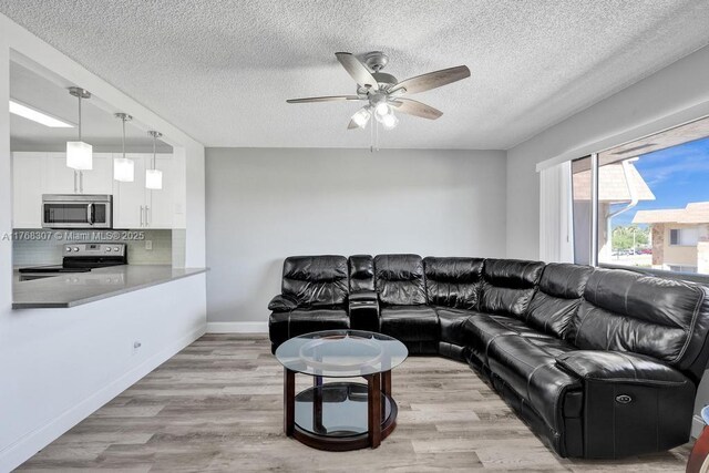 700 Village Green Ct Unit 319, Palm Springs, FL 33461 - photo 10