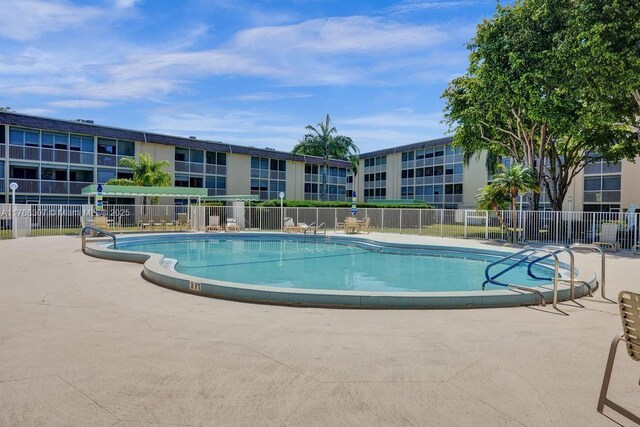 700 Village Green Ct Unit 319, Palm Springs, FL 33461 - photo 38