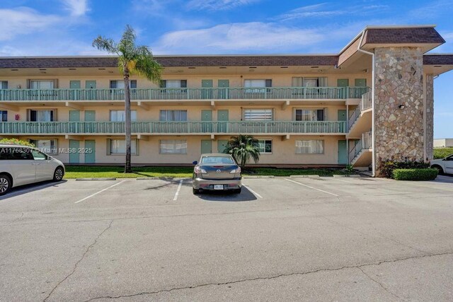 700 Village Green Ct Unit 319, Palm Springs, FL 33461 - photo 47