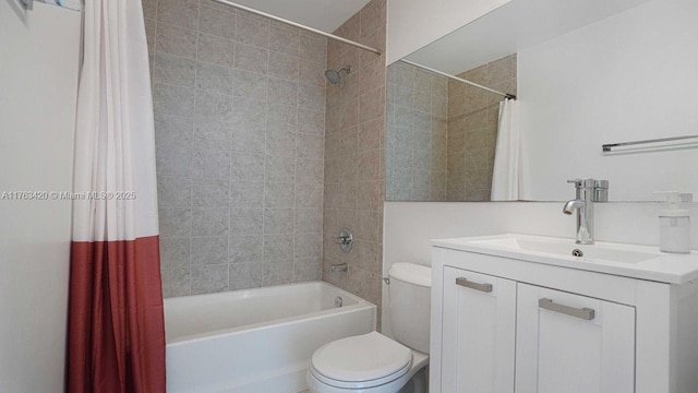 60 SW 13th St Unit 3820, Miami, FL 33130 - bathroom with shower / bath combination with curtain, toilet, and vanity