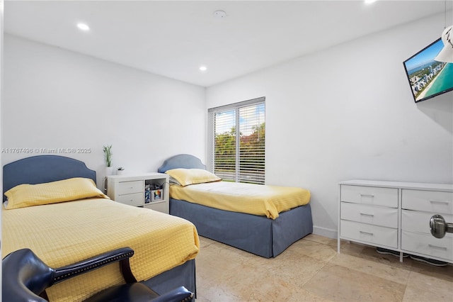 5717 NW 102nd Pl, Doral, FL 33178 - bedroom featuring baseboards and recessed lighting