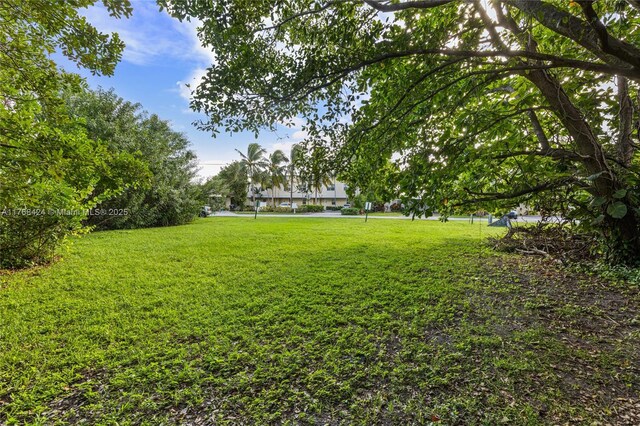 827 NE 14th Pl, Fort Lauderdale, FL 33304